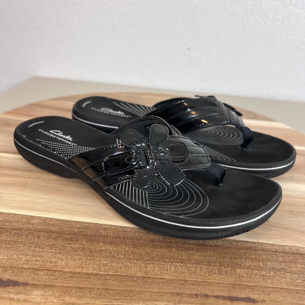 Clarks Cloudsteppers Brinkley Flora Sandals Womens 9 M Black Thong Comfort Shoes